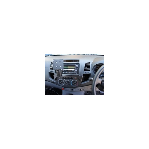 Toyota Hilux In-Dash Mount
